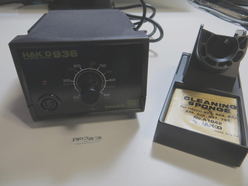 Hakko 936 Soldering Station (New) With Soldering Iron.