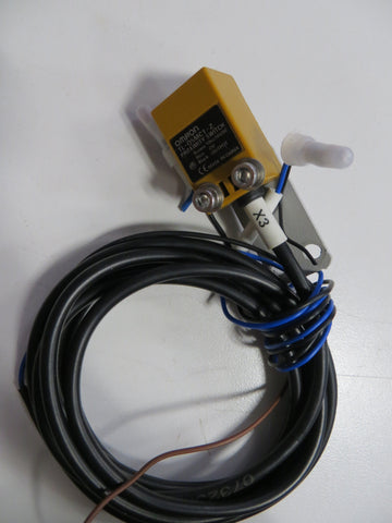 OMRON TLQ5MC1 Inductive Proximity Sensor